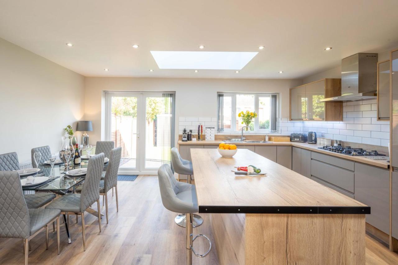 The Oaklands - Luxury Spacious 6-Bed, Near Solihull, Birmingham City, Jlr, Nec, Airport, Resorts World, Hs2 Esterno foto