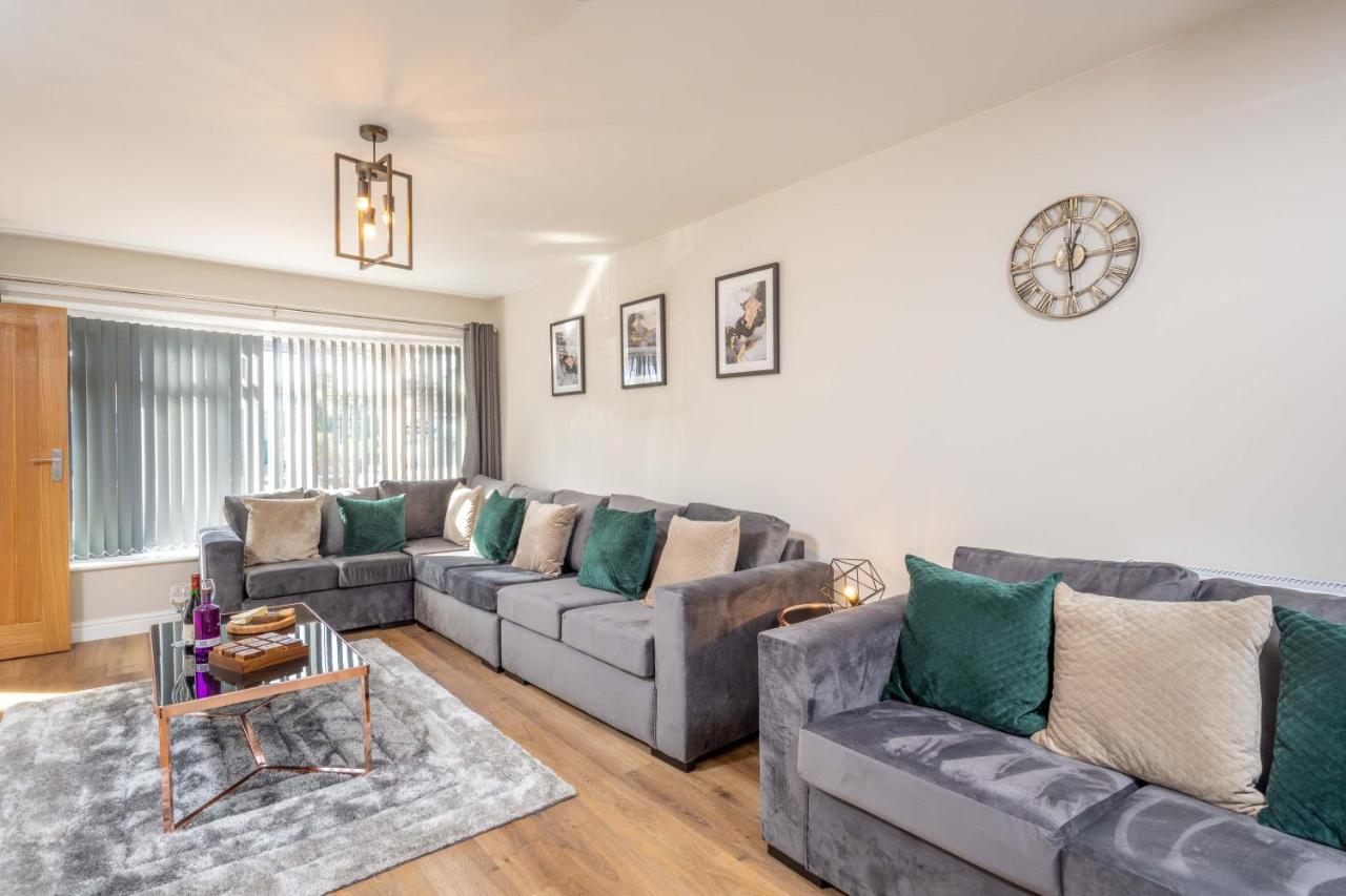 The Oaklands - Luxury Spacious 6-Bed, Near Solihull, Birmingham City, Jlr, Nec, Airport, Resorts World, Hs2 Esterno foto