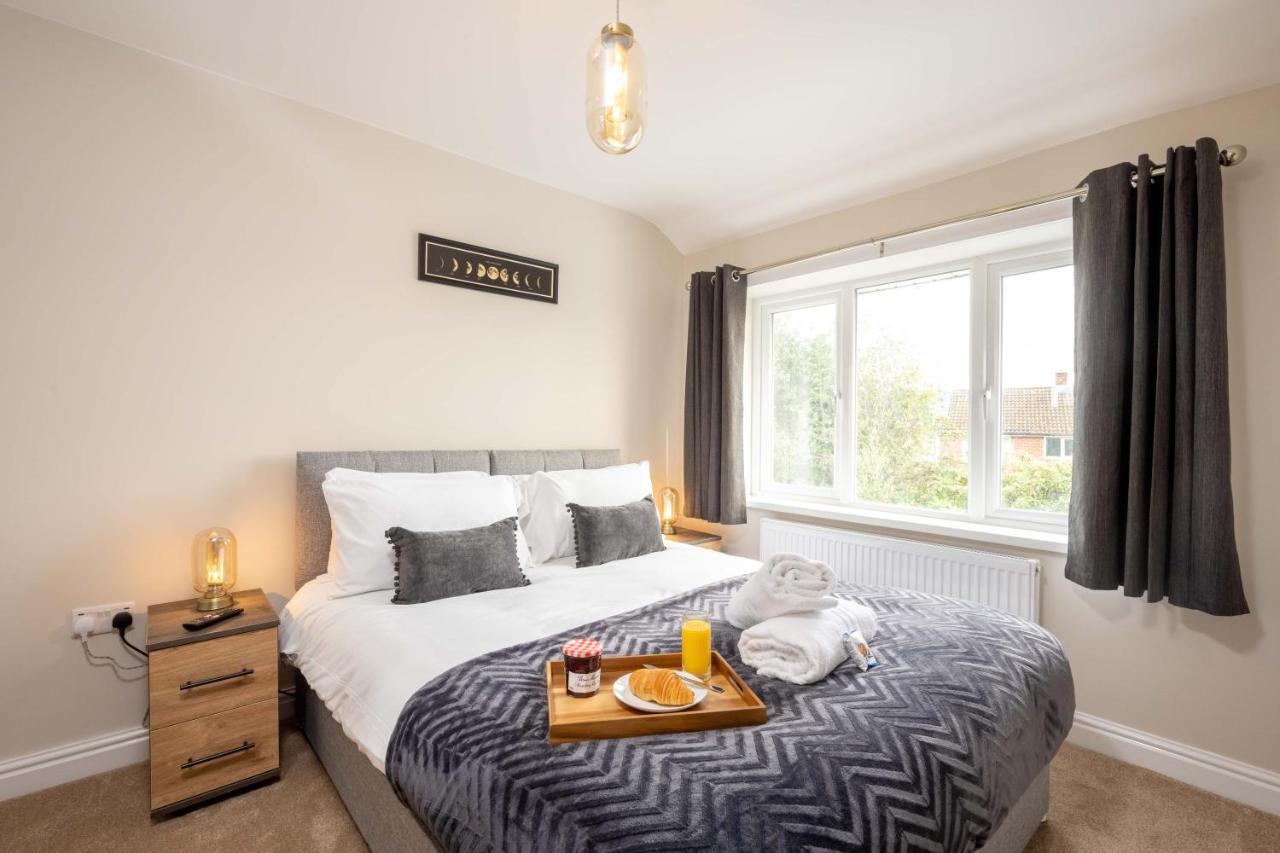 The Oaklands - Luxury Spacious 6-Bed, Near Solihull, Birmingham City, Jlr, Nec, Airport, Resorts World, Hs2 Esterno foto