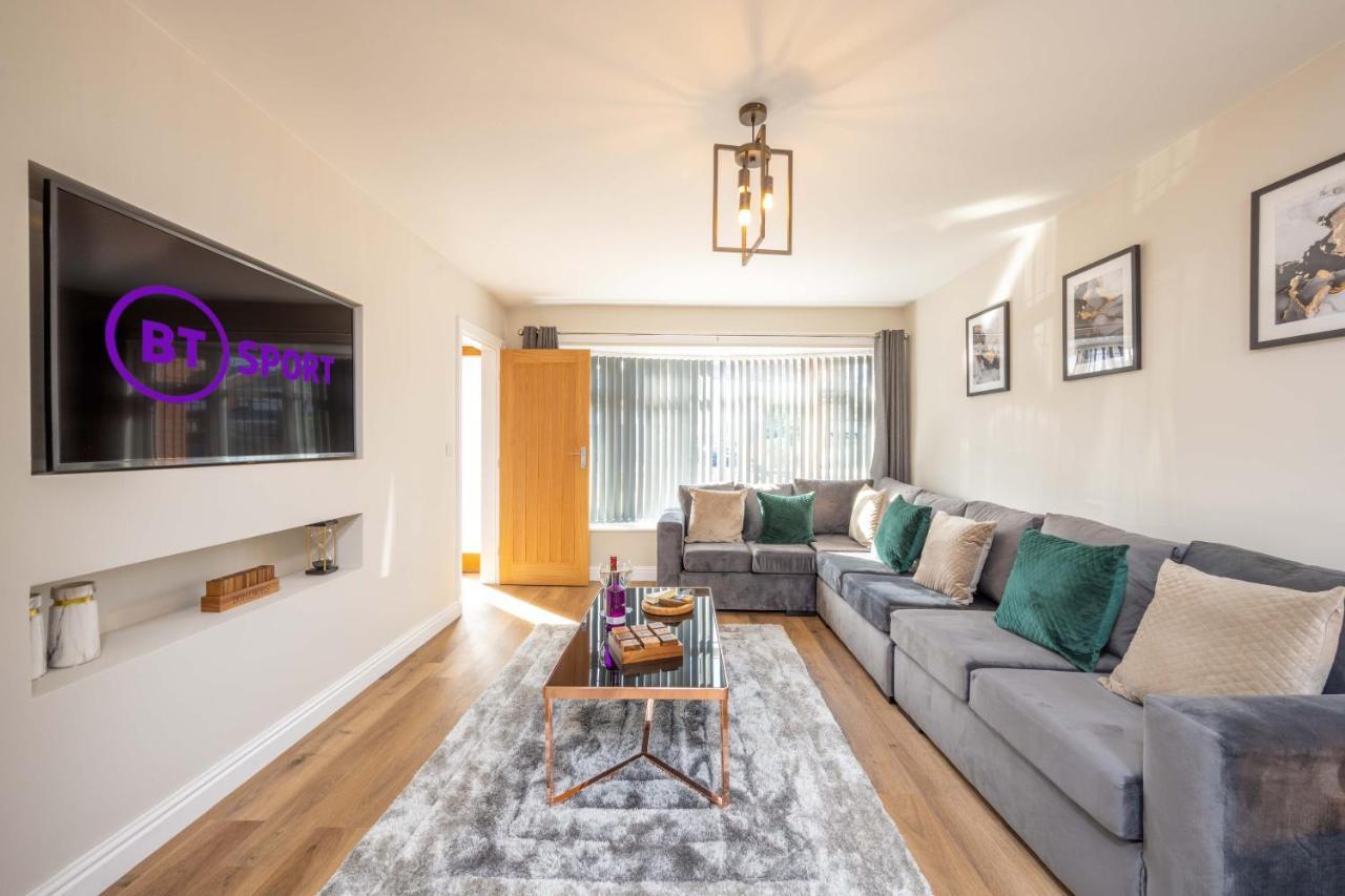 The Oaklands - Luxury Spacious 6-Bed, Near Solihull, Birmingham City, Jlr, Nec, Airport, Resorts World, Hs2 Esterno foto