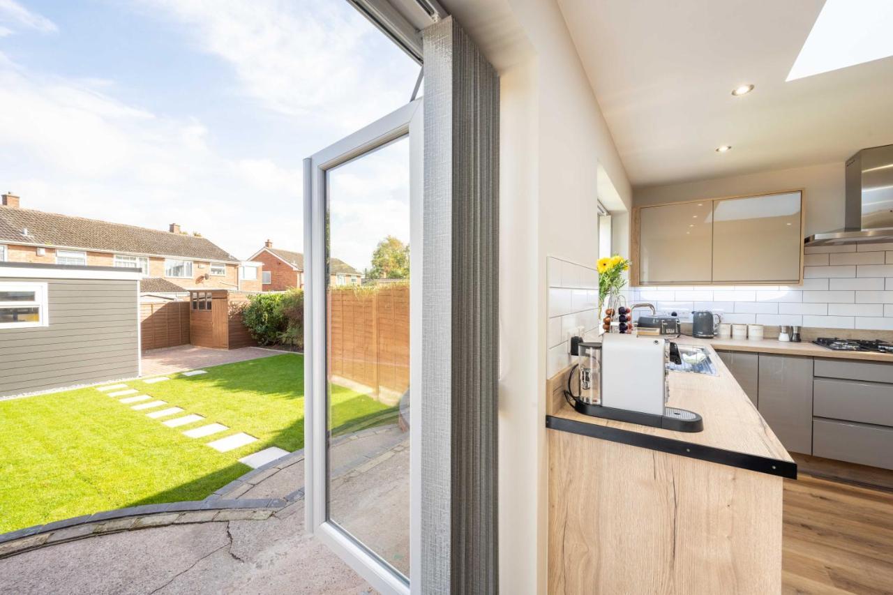The Oaklands - Luxury Spacious 6-Bed, Near Solihull, Birmingham City, Jlr, Nec, Airport, Resorts World, Hs2 Esterno foto