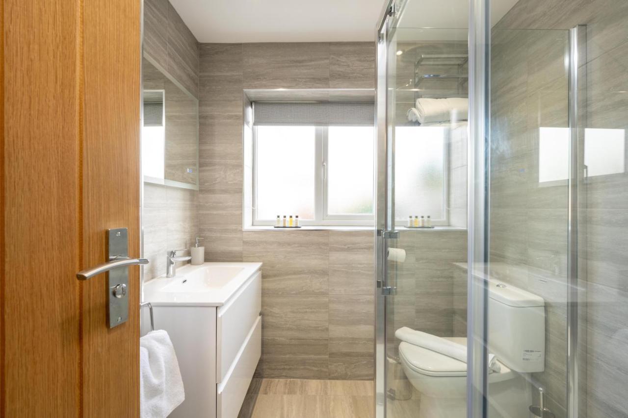 The Oaklands - Luxury Spacious 6-Bed, Near Solihull, Birmingham City, Jlr, Nec, Airport, Resorts World, Hs2 Esterno foto