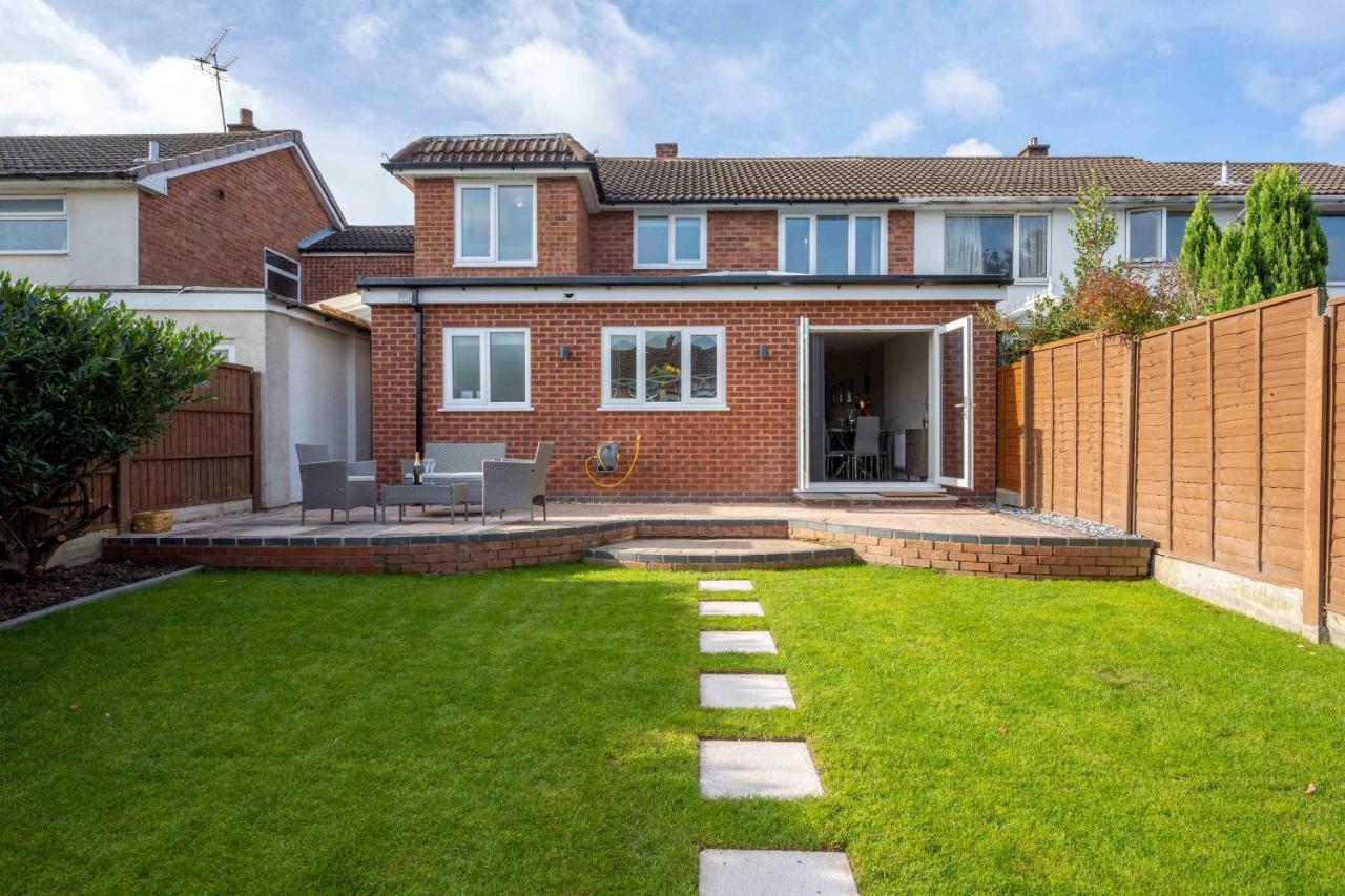The Oaklands - Luxury Spacious 6-Bed, Near Solihull, Birmingham City, Jlr, Nec, Airport, Resorts World, Hs2 Esterno foto