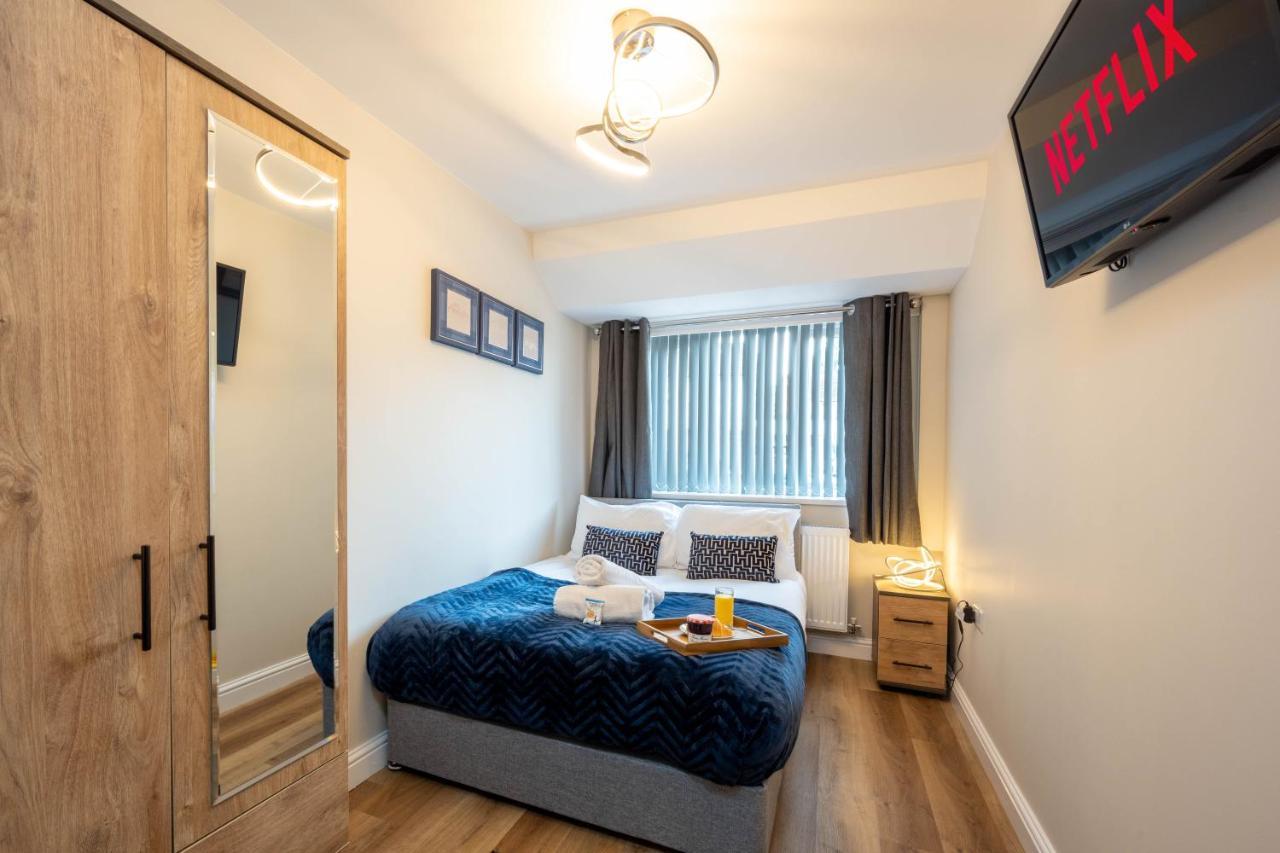 The Oaklands - Luxury Spacious 6-Bed, Near Solihull, Birmingham City, Jlr, Nec, Airport, Resorts World, Hs2 Esterno foto