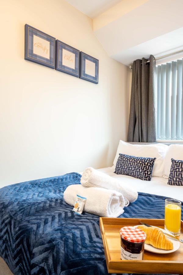 The Oaklands - Luxury Spacious 6-Bed, Near Solihull, Birmingham City, Jlr, Nec, Airport, Resorts World, Hs2 Esterno foto